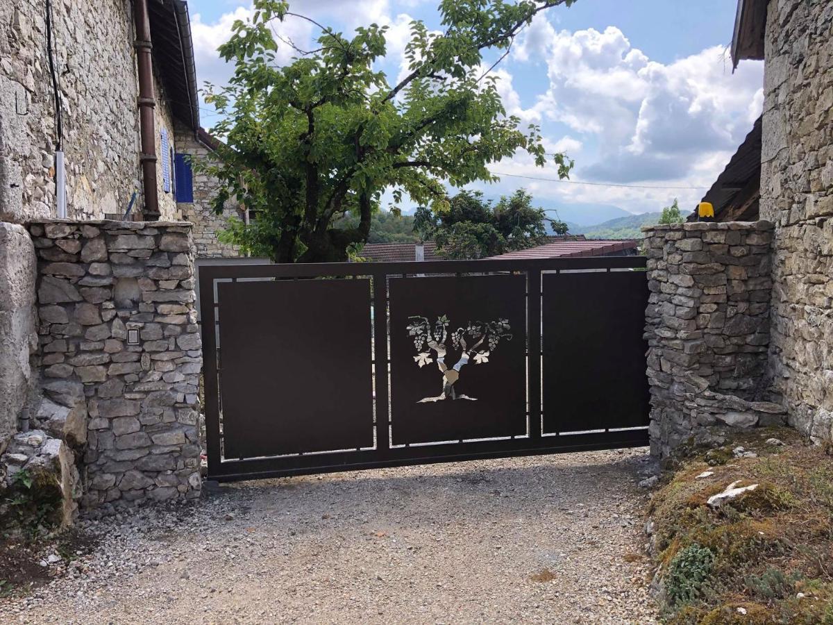 Le Clos Bo-M Marignieu 外观 照片
