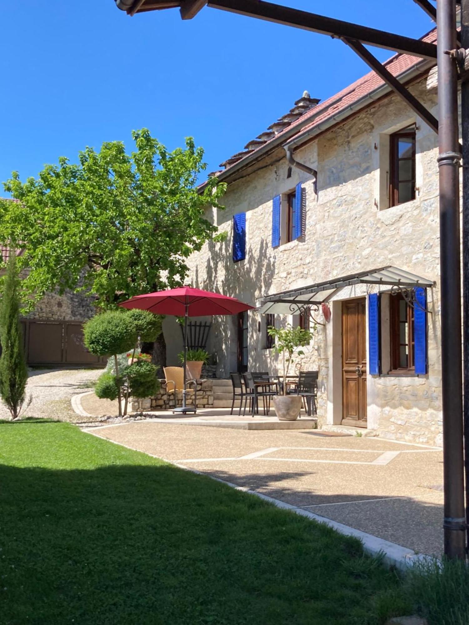 Le Clos Bo-M Marignieu 外观 照片